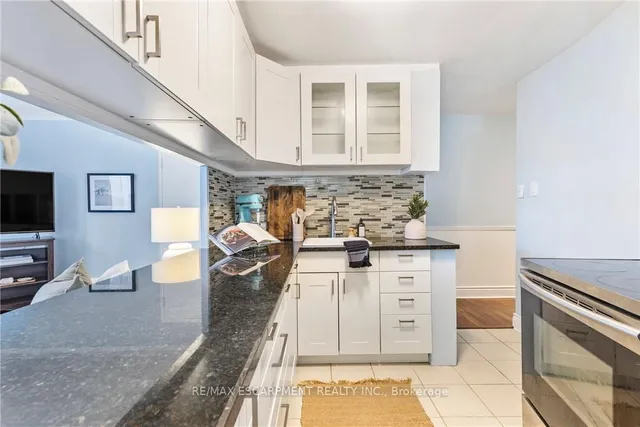 Additional property image - 2052 Courtland Dr Unit 401