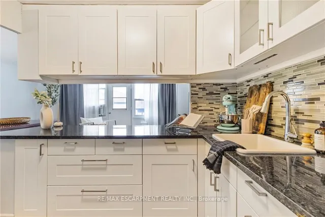 Additional property image - 2052 Courtland Dr Unit 401