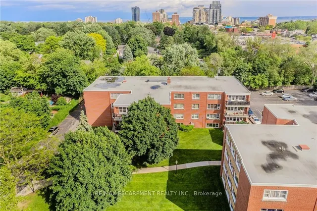Additional property image - 2052 Courtland Dr Unit 401