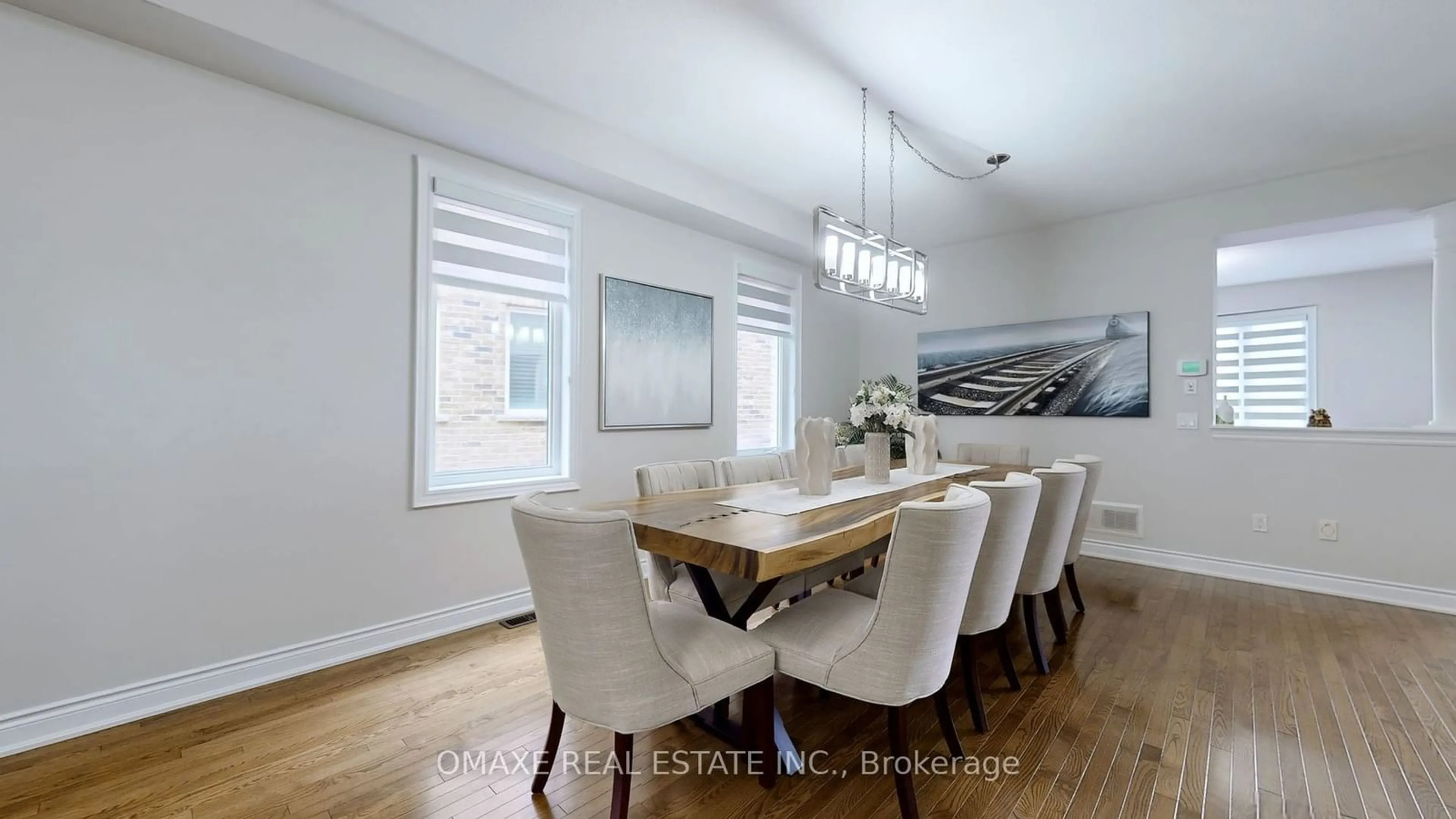 Dining room, wood/laminate floor for 43 Larson Peak Rd, Caledon Ontario L7C 3P3