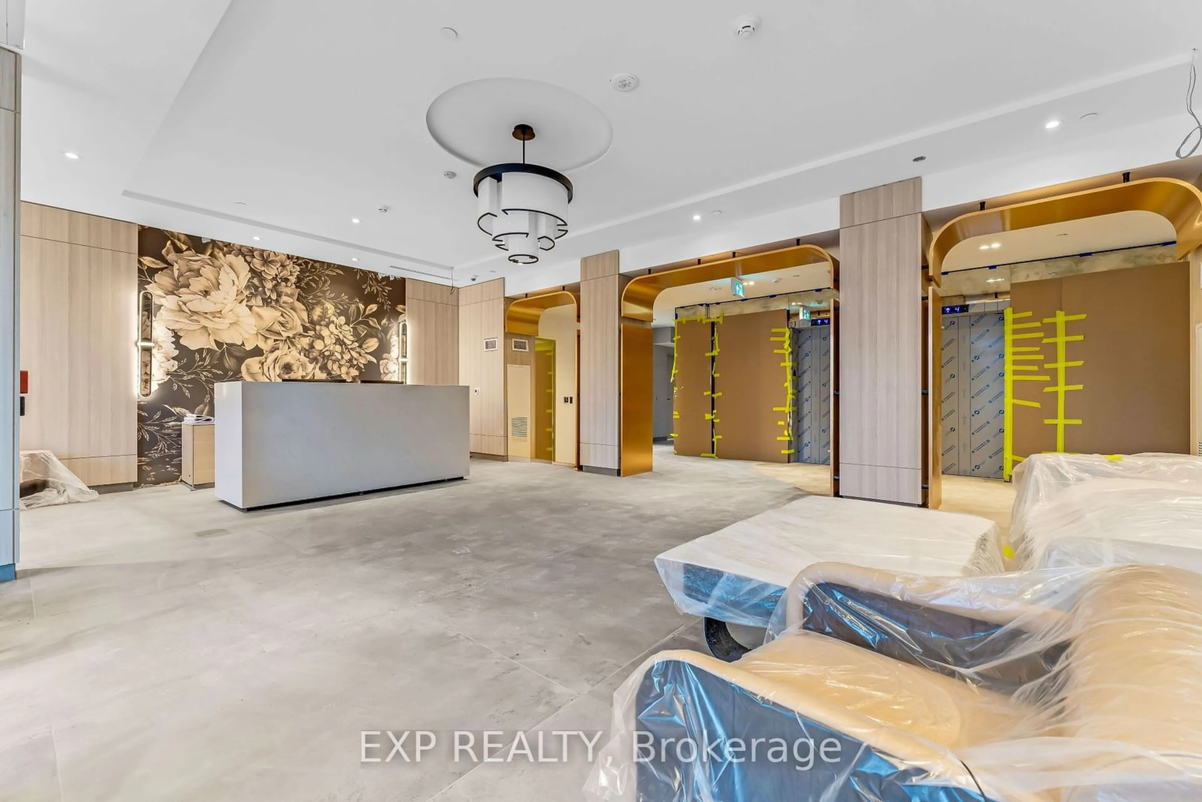 Lobby for 831 Glencairn Ave Ave #815, Toronto Ontario M6B 2A4