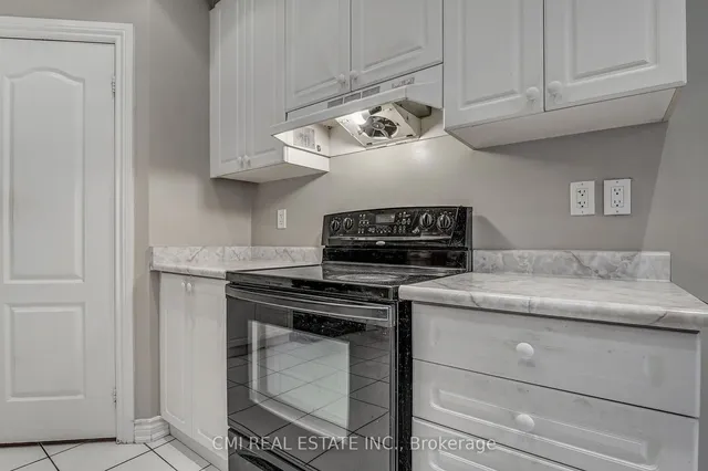 Additional property image - 54 Rockstep Crt