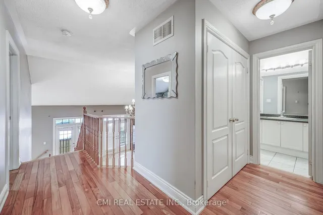 Additional property image - 54 Rockstep Crt