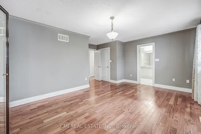 Additional property image - 54 Rockstep Crt