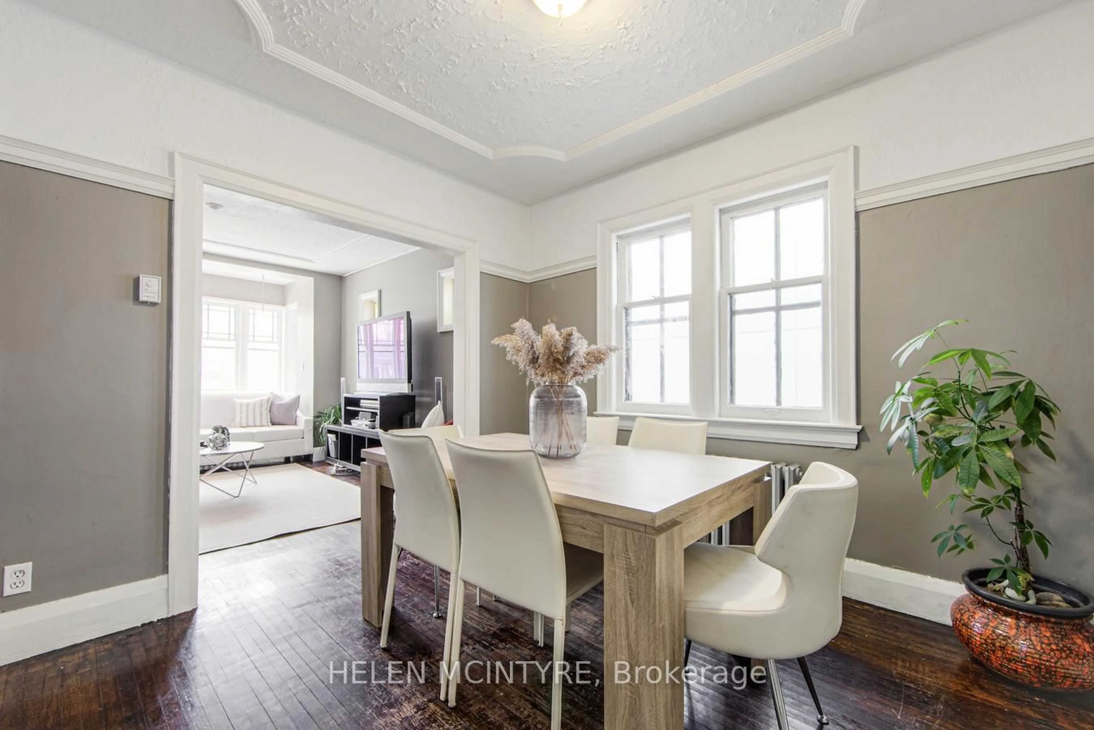 Dining room, wood/laminate floor for 122 Fourth St, Toronto Ontario M8V 2Y7