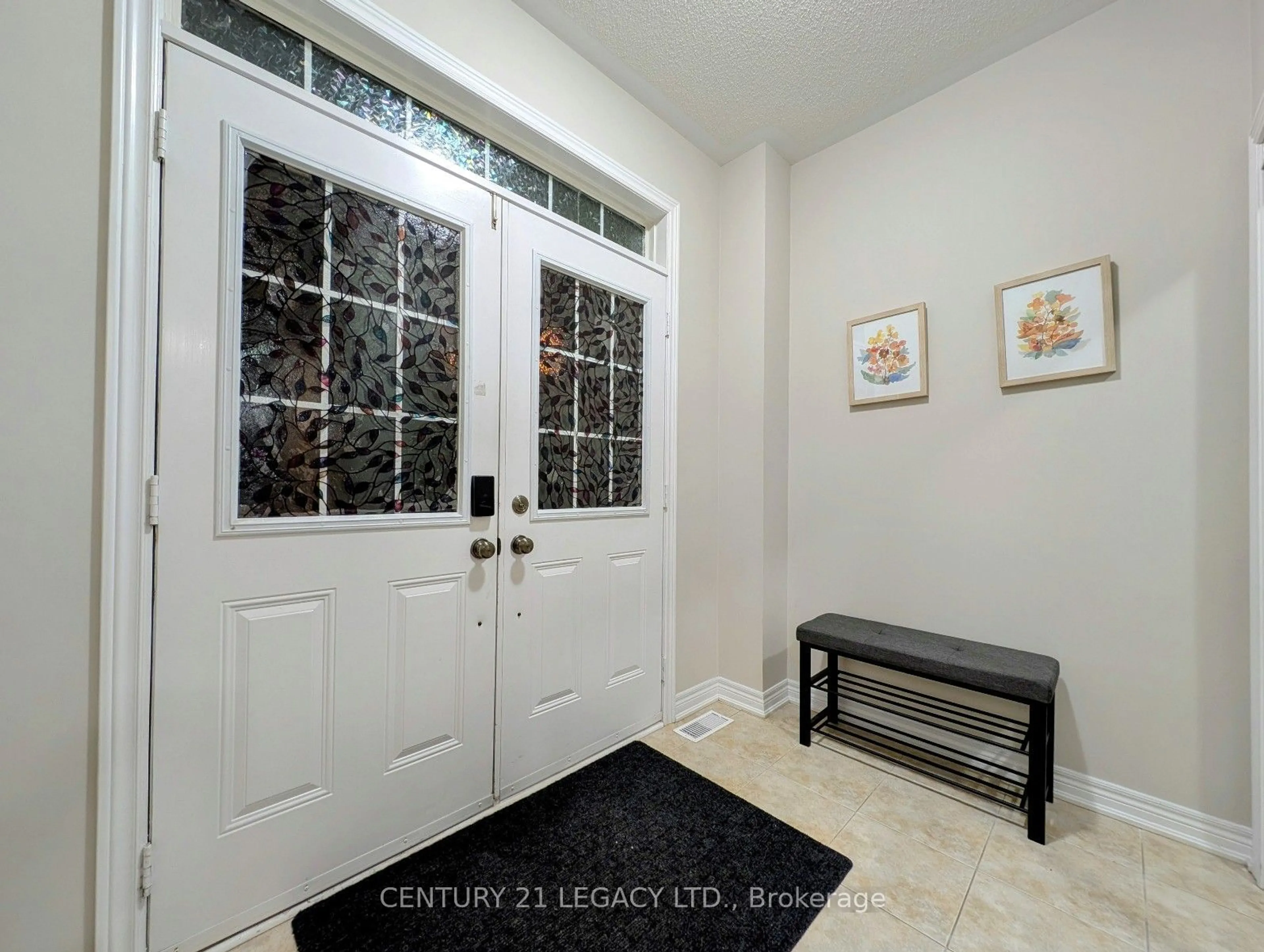 Indoor entryway for 13 Seedland Cres, Brampton Ontario L6R 0Z6