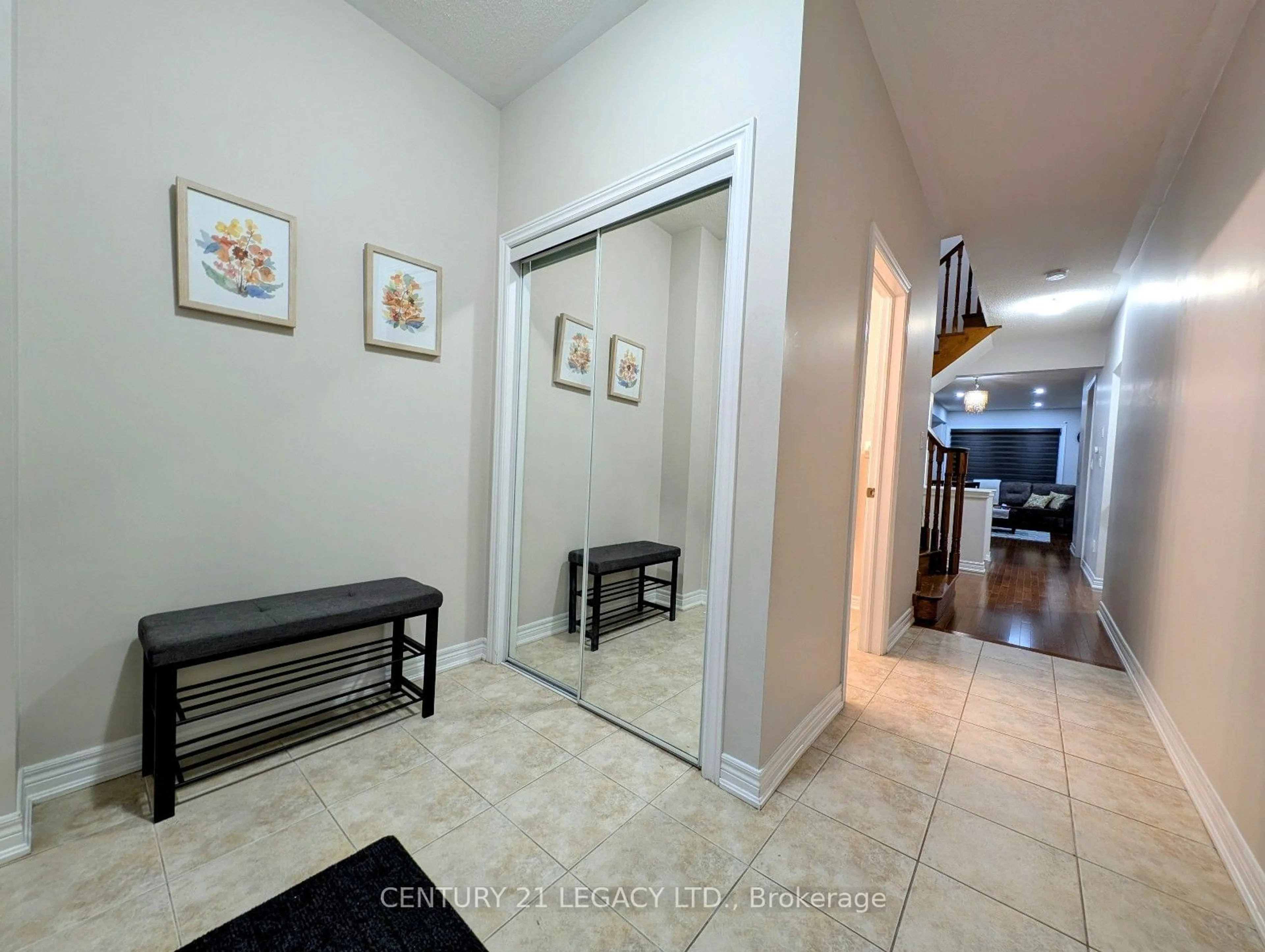 Indoor entryway for 13 Seedland Cres, Brampton Ontario L6R 0Z6