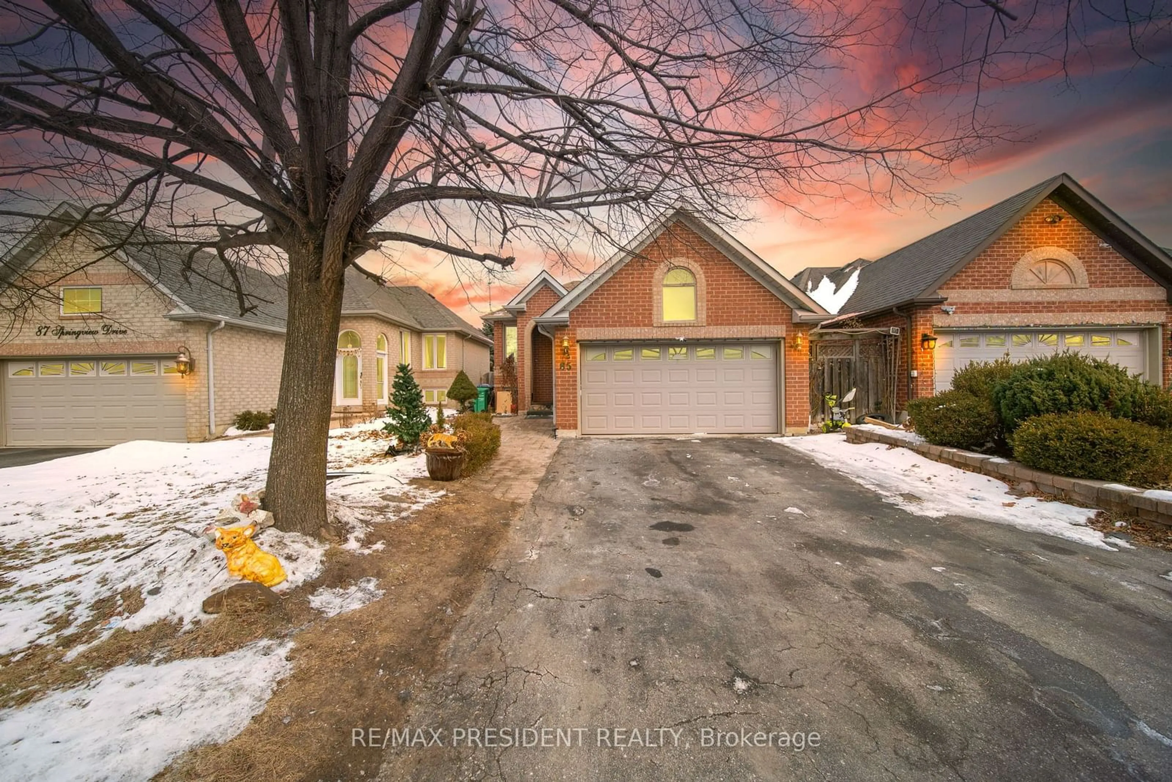 A pic from outside/outdoor area/front of a property/back of a property/a pic from drone, street for 85 Springview Dr, Brampton Ontario L6X 4L1