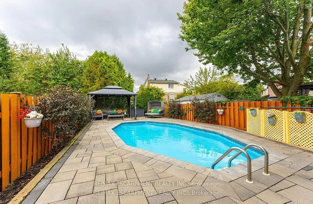 Additional property image - 2323 Glastonbury Rd
