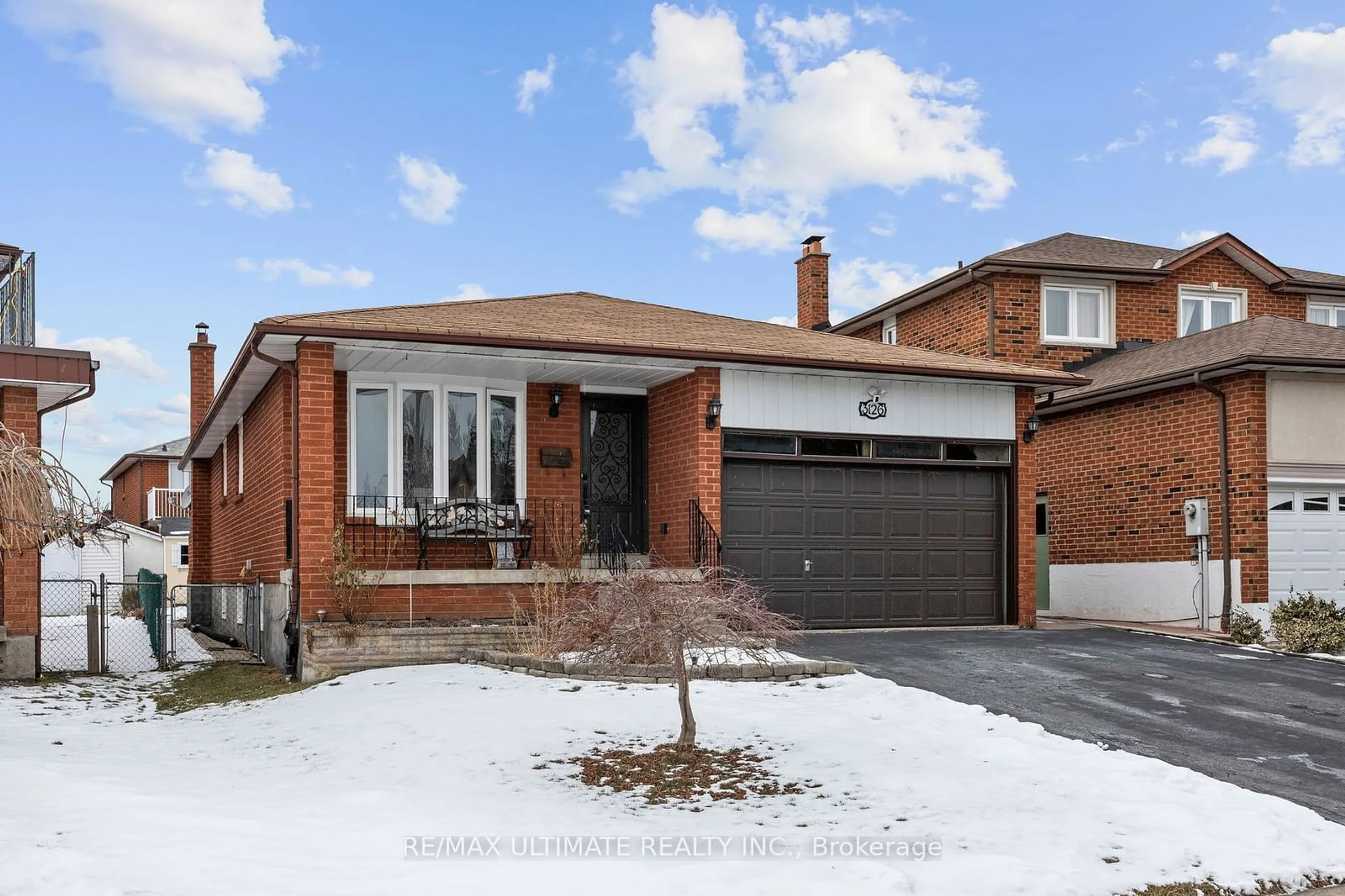 Home with brick exterior material, street for 3126 NAWBROOK Rd, Mississauga Ontario L4Z 2V5