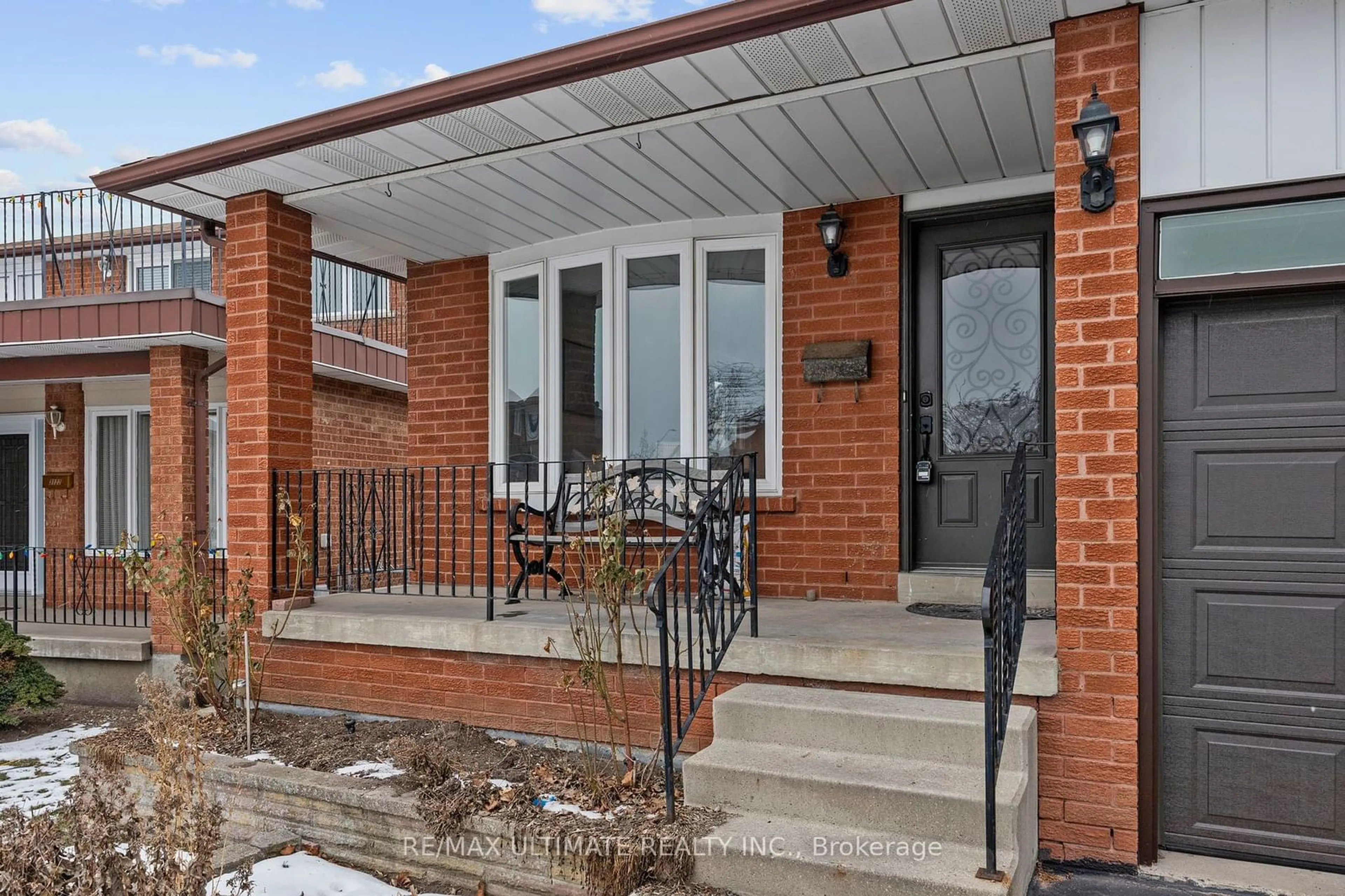 Home with brick exterior material, street for 3126 NAWBROOK Rd, Mississauga Ontario L4Z 2V5