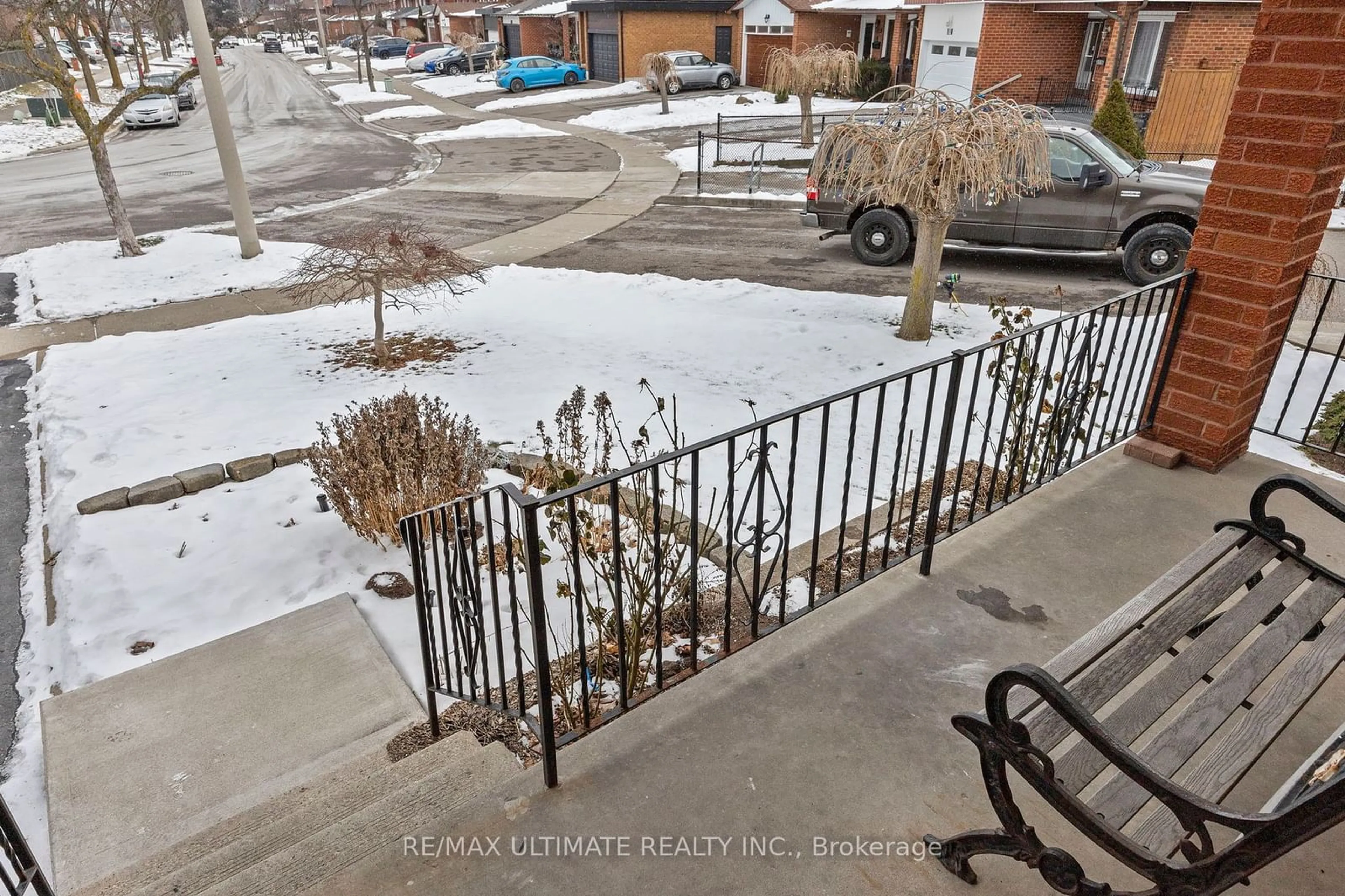 Patio, street for 3126 NAWBROOK Rd, Mississauga Ontario L4Z 2V5