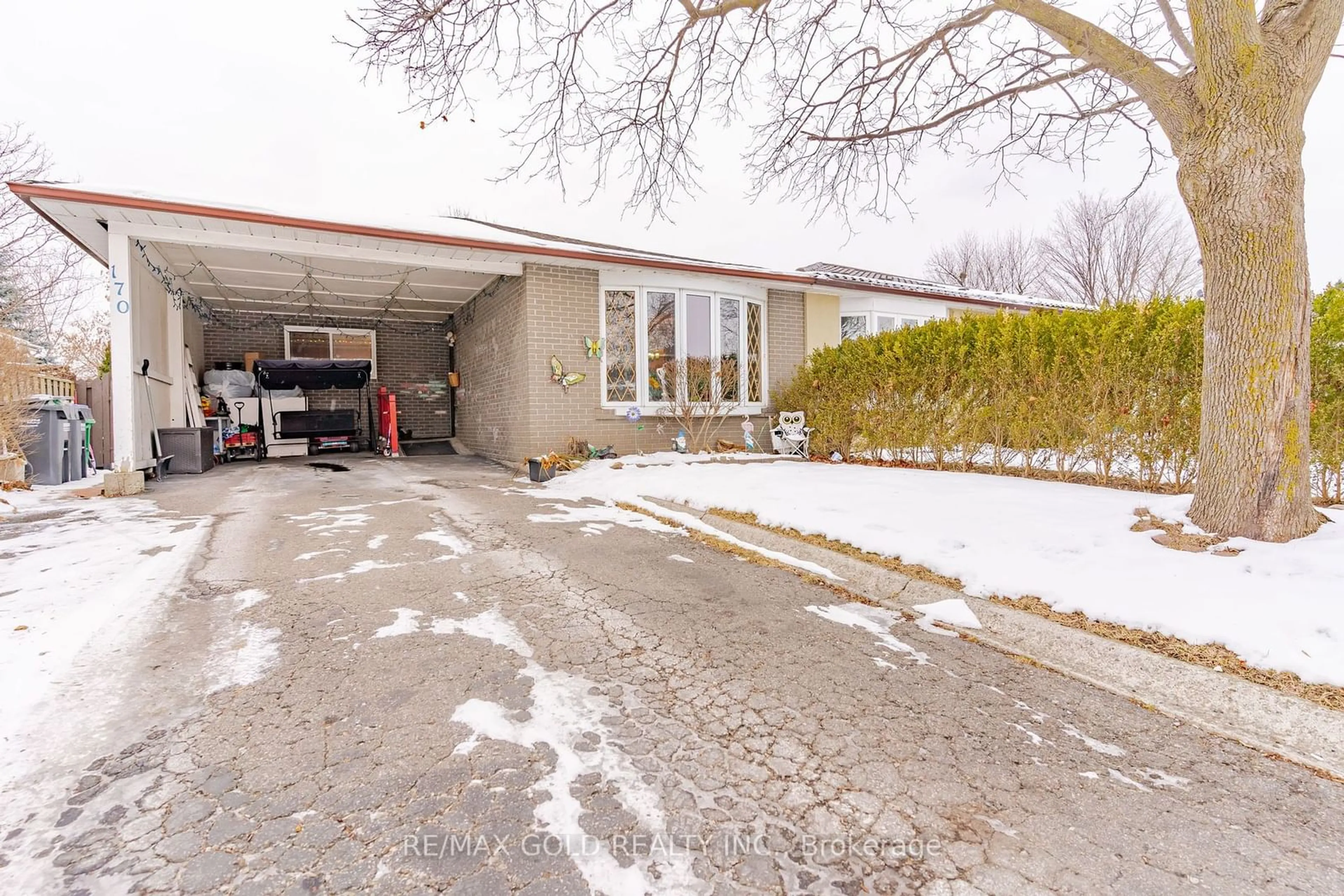 Unknown for 170 Earnscliffe Circ, Brampton Ontario L6T 2B7