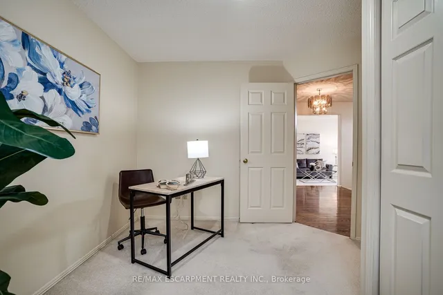 Additional property image - 2198 Charnwood Dr