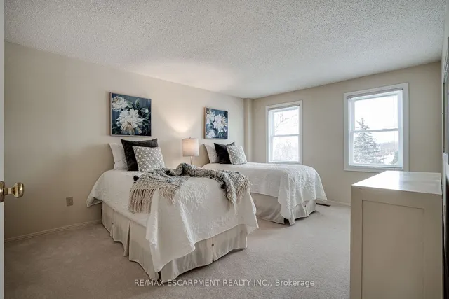 Additional property image - 2198 Charnwood Dr