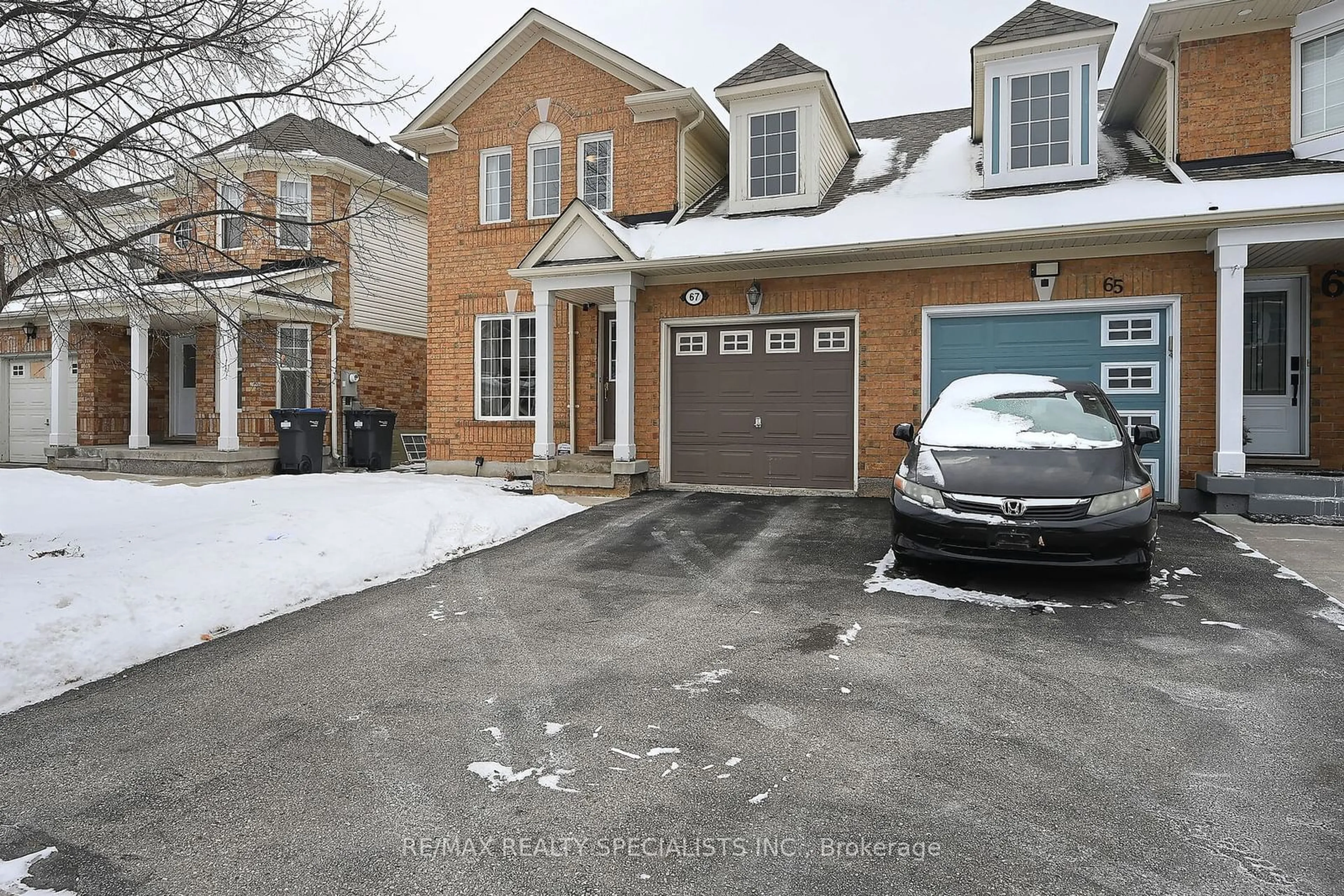 A pic from outside/outdoor area/front of a property/back of a property/a pic from drone, street for 67 Jessop Dr, Brampton Ontario L7A 3N4