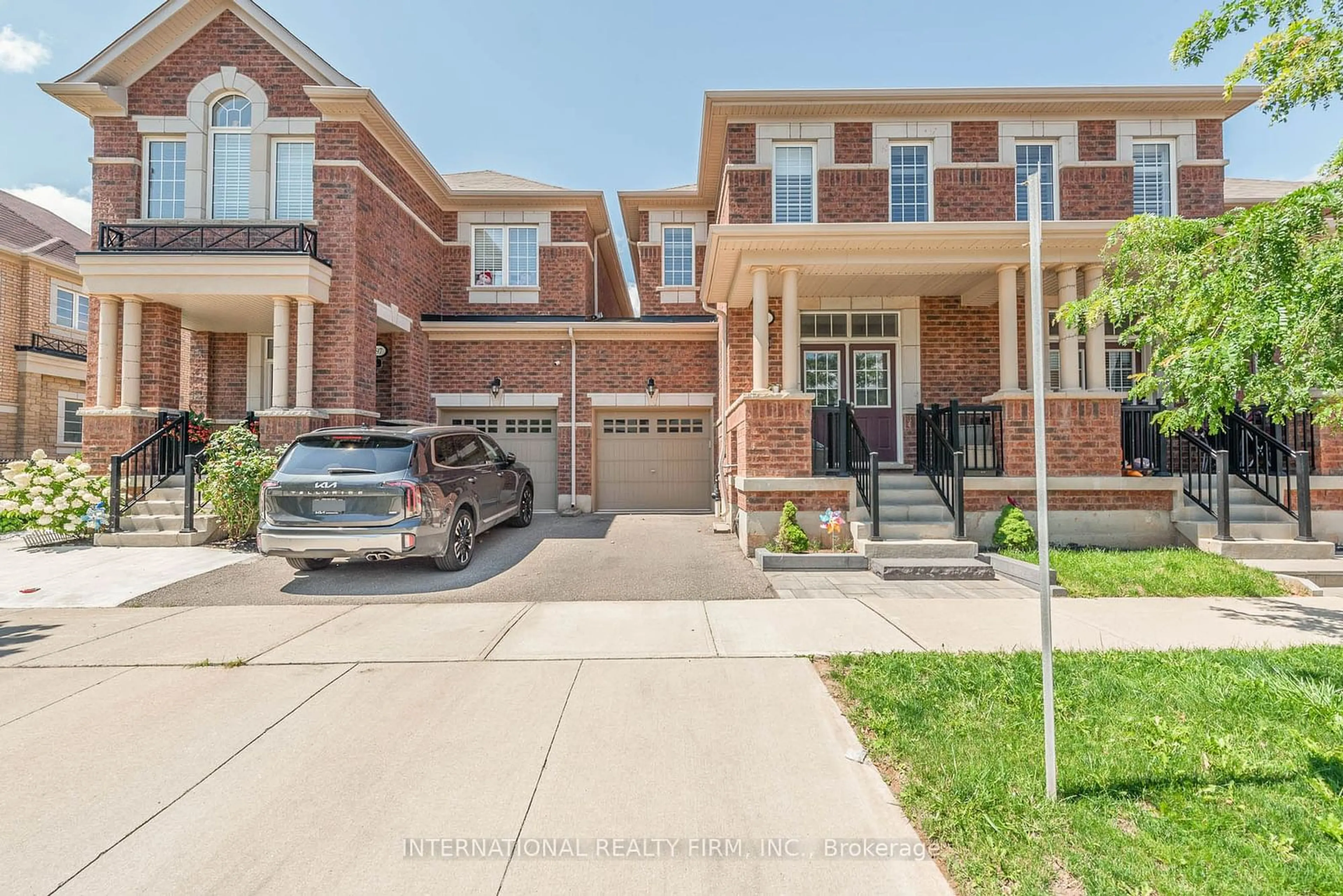 Home with brick exterior material, street for 99 Huguenot Rd, Oakville Ontario L6H 0M3