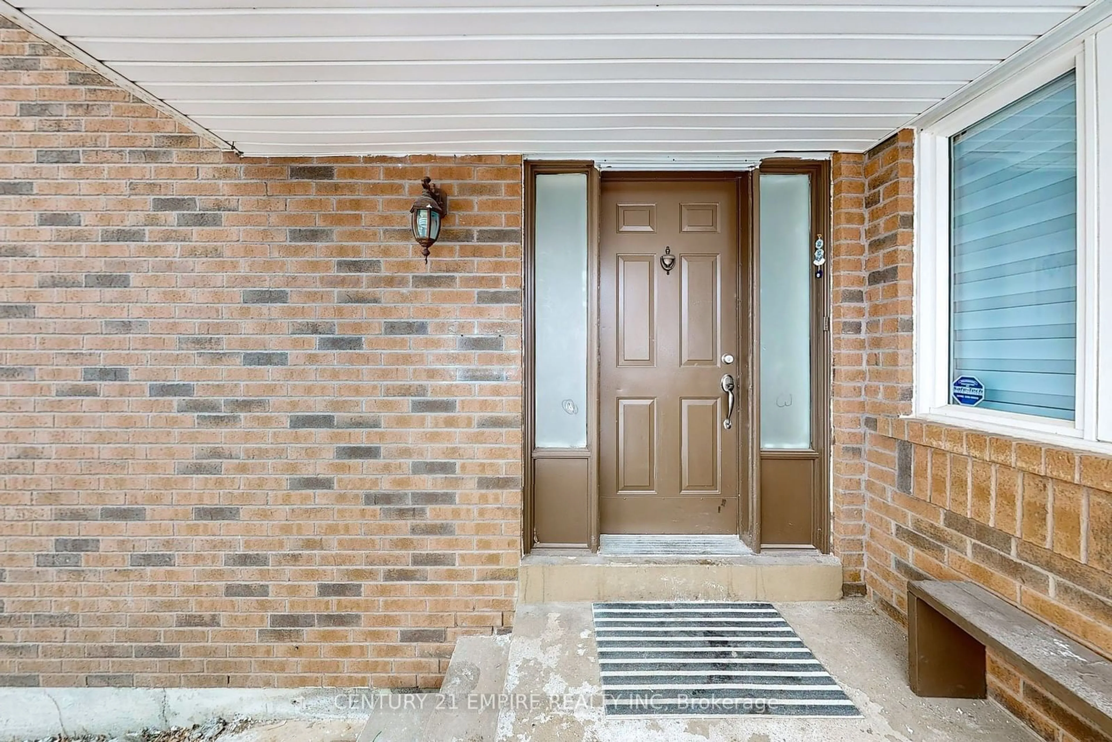 Indoor entryway for 52 Brower Crt, Brampton Ontario L6Z 4S6