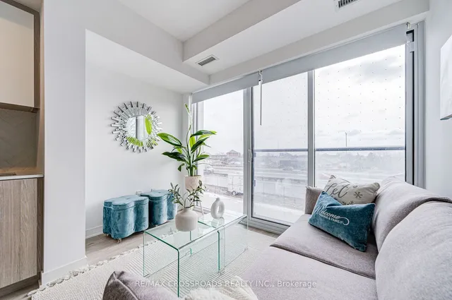 Additional property image - 36 Zorra St Unit 209