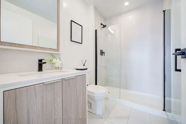Additional property image - 36 Zorra St Unit 209