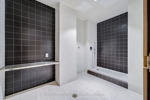 Additional property image - 36 Zorra St Unit 209