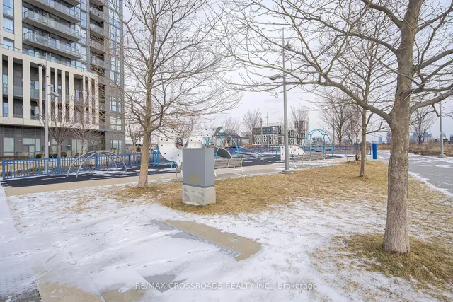 Additional property image - 36 Zorra St Unit 209