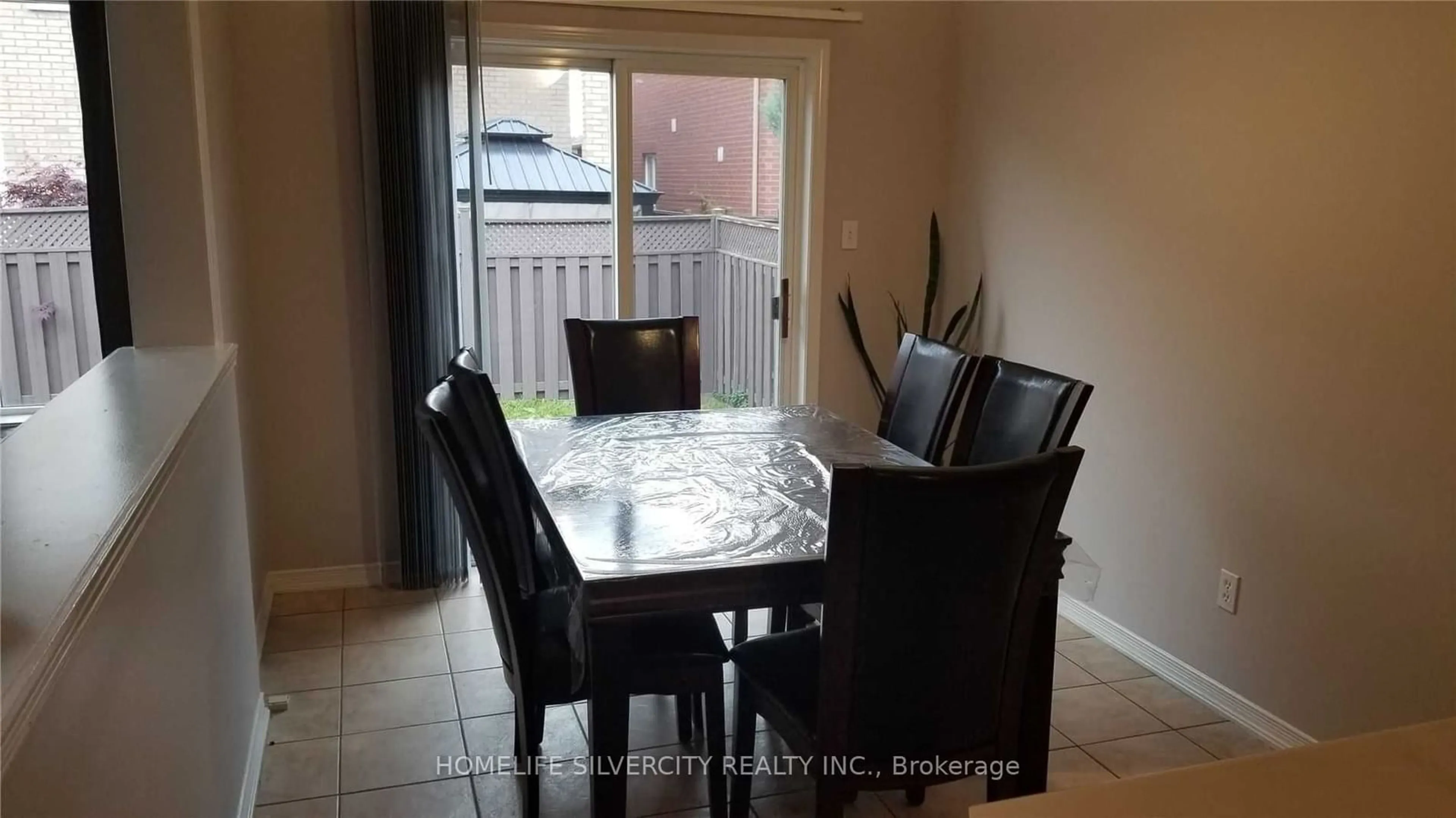 Dining room, unknown for 222 Edenbrook Hill Dr, Brampton Ontario L7A 2W7