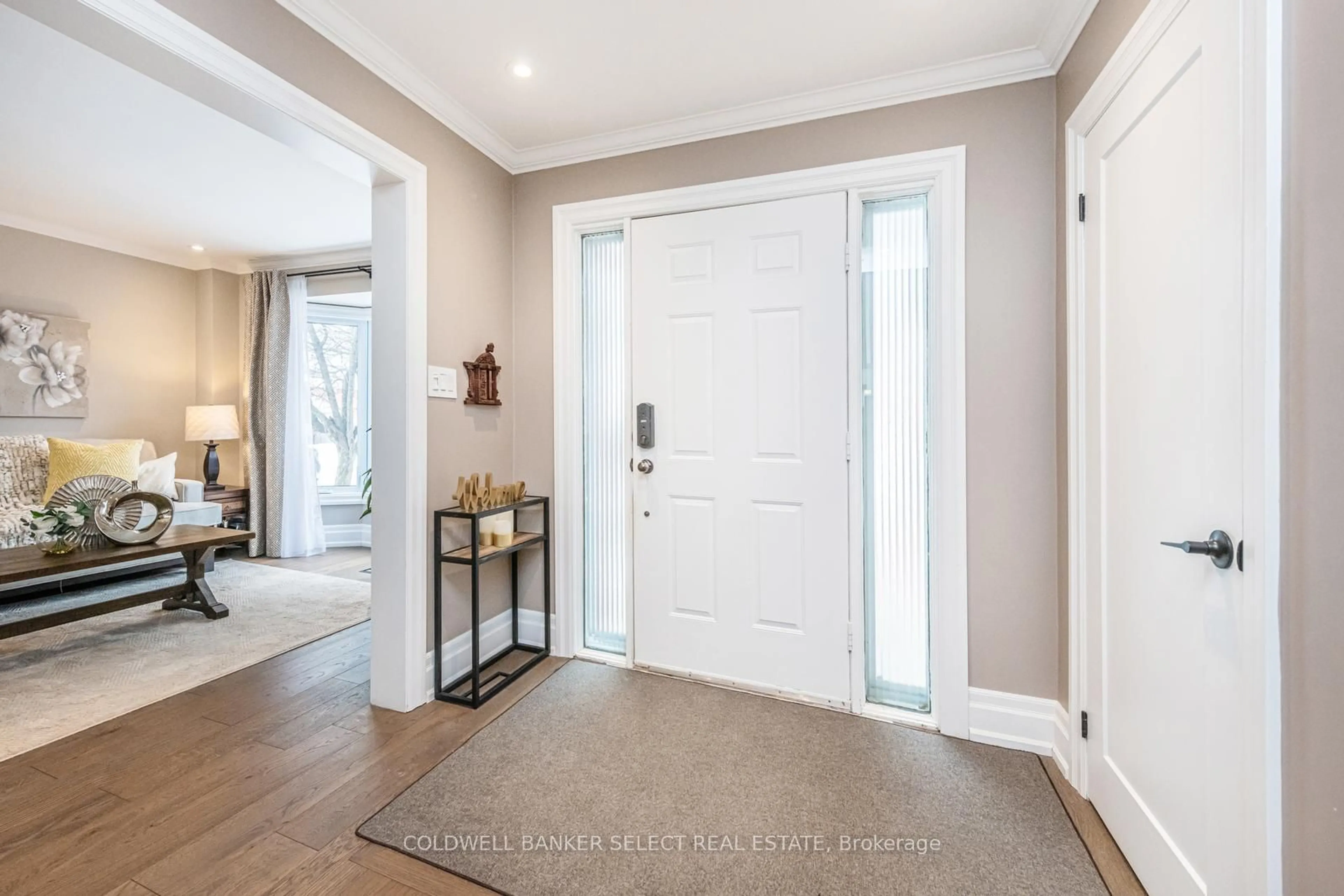 Indoor entryway for 9 St Michaels Cres, Caledon Ontario L7E 5Z3