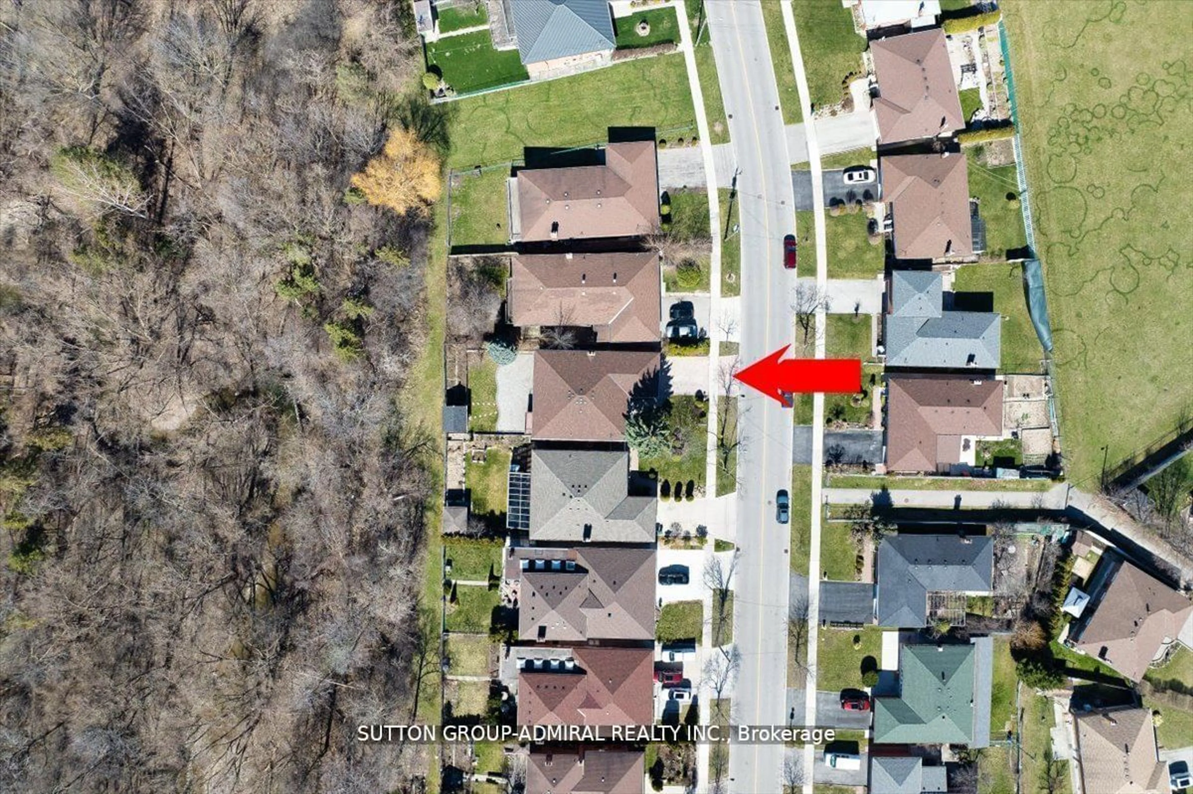 A pic from outside/outdoor area/front of a property/back of a property/a pic from drone, street for 241 Derrydown Rd, Toronto Ontario M3J 1S2