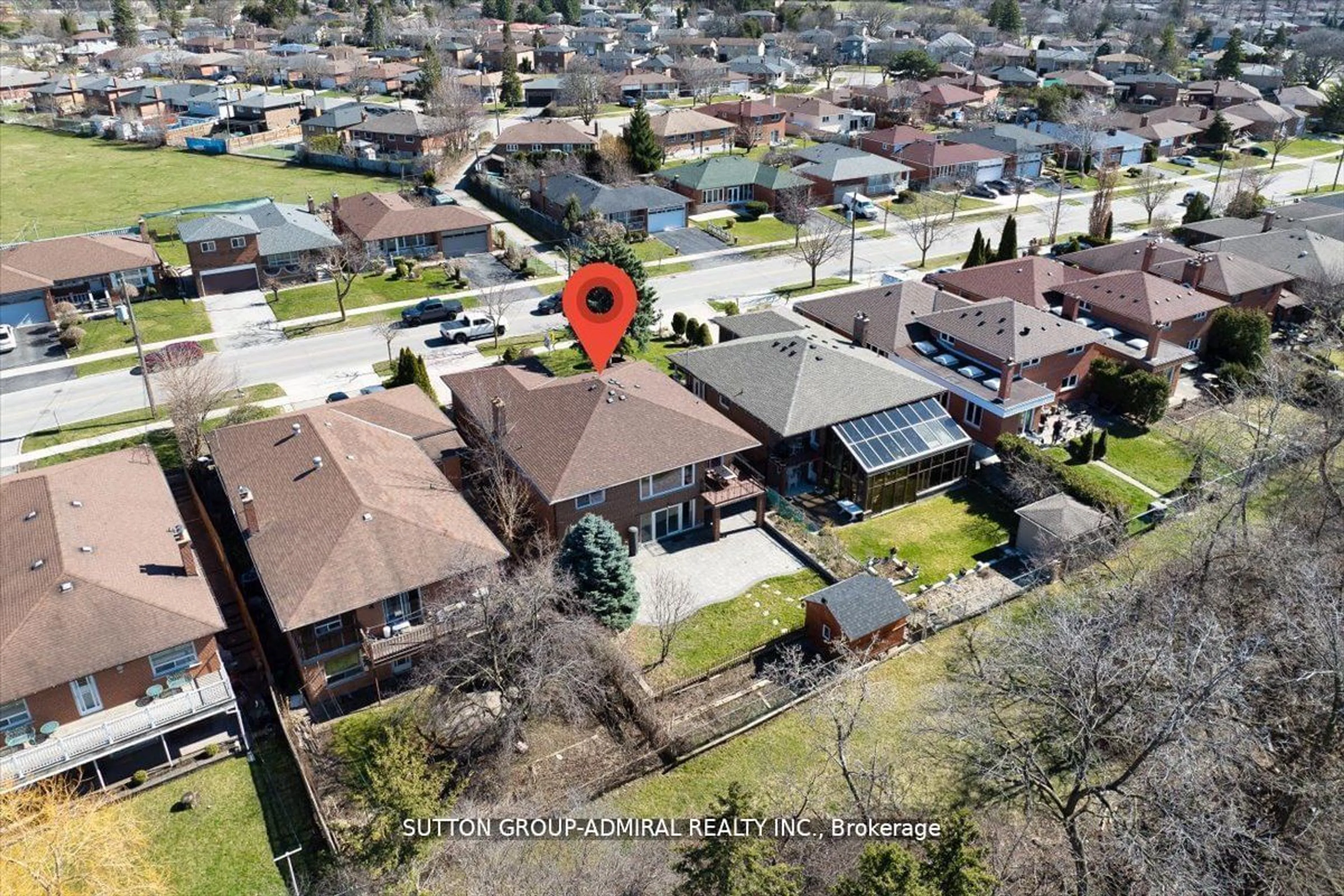 A pic from outside/outdoor area/front of a property/back of a property/a pic from drone, street for 241 Derrydown Rd, Toronto Ontario M3J 1S2