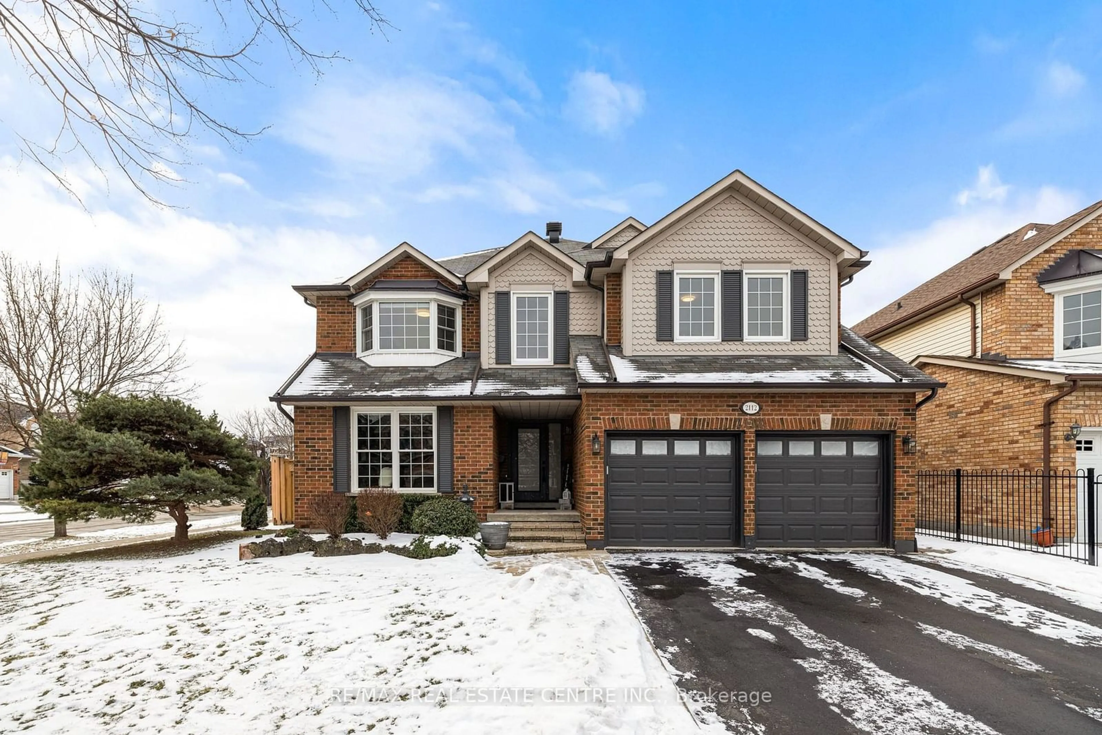 Home with brick exterior material, street for 2112 Berwick Dr, Burlington Ontario L7M 4B3