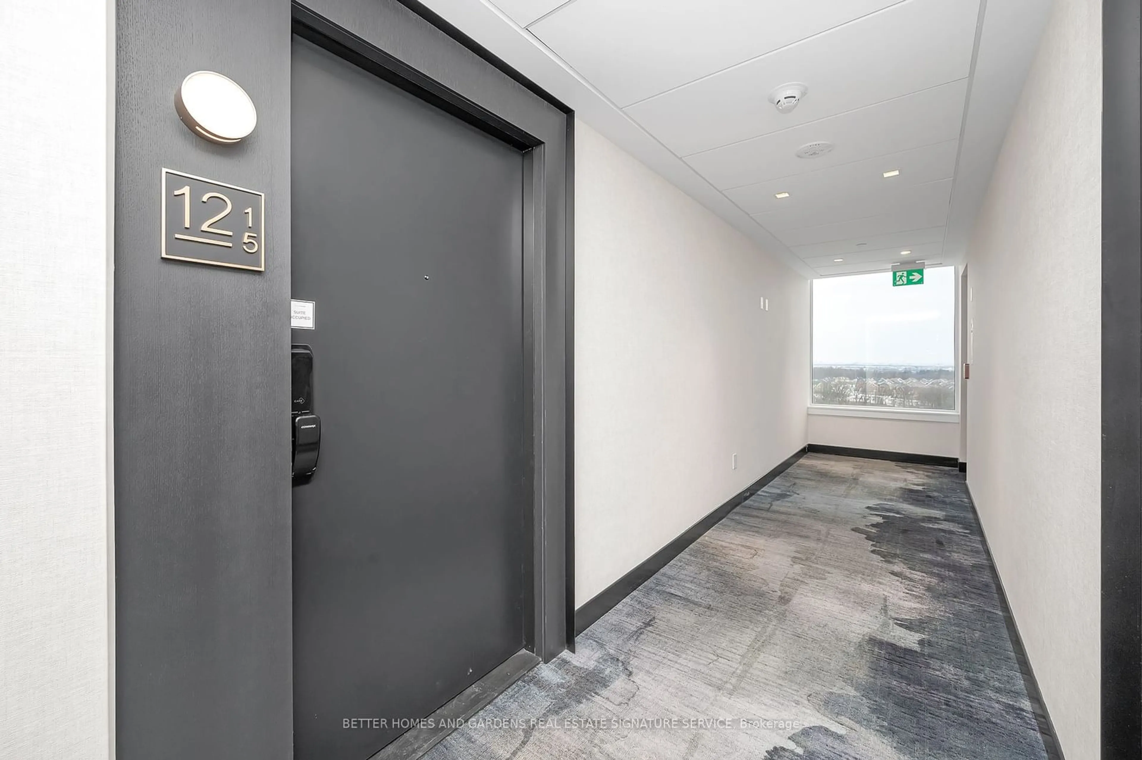 Indoor foyer for 3220 William Coltson Ave #1215, Oakville Ontario L6H 7X9