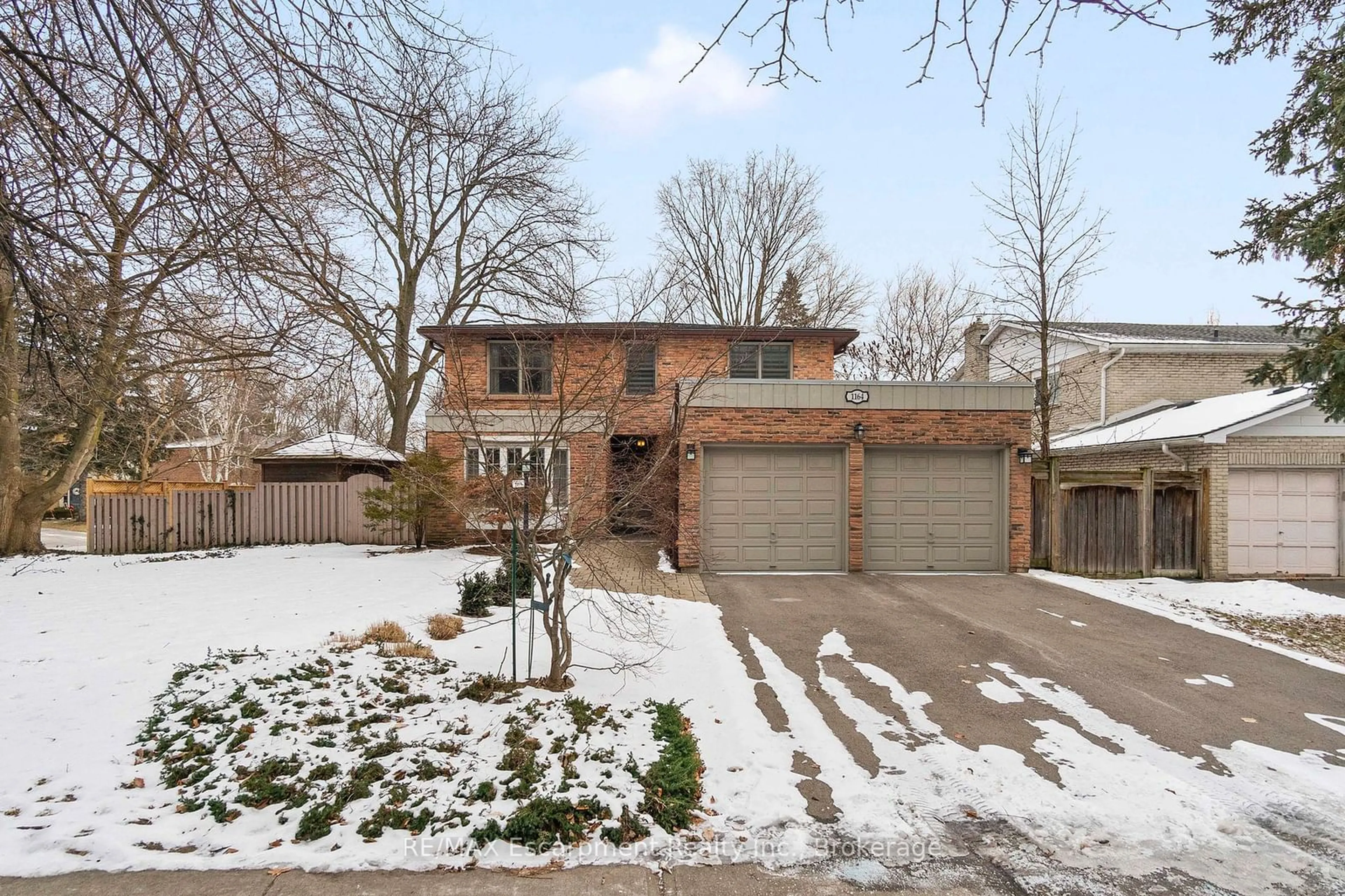 Home with brick exterior material, street for 1164 Cynthia Lane, Oakville Ontario L6J 6A6