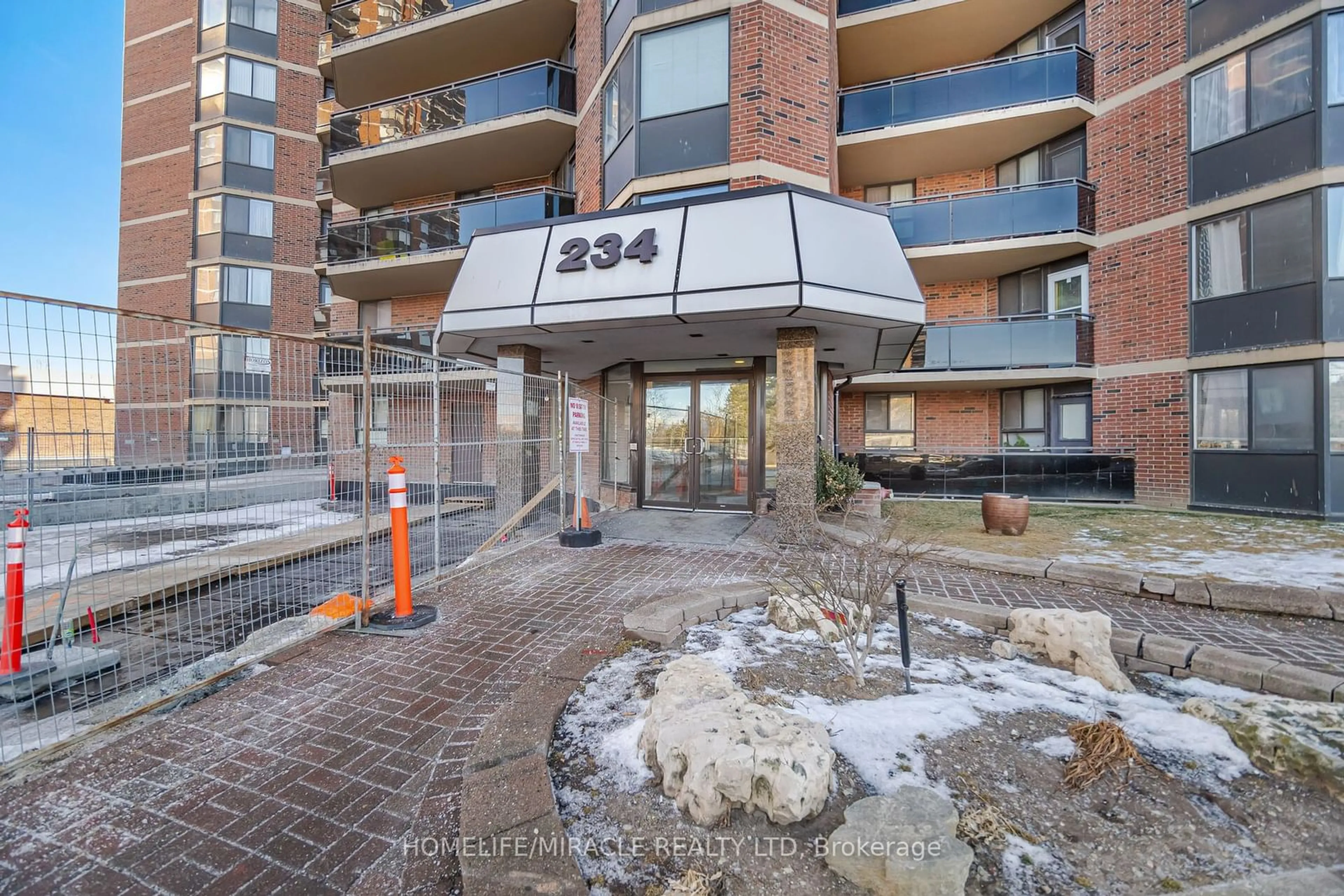 Patio, building for 234 Albion Rd #304, Toronto Ontario M9W 6A5