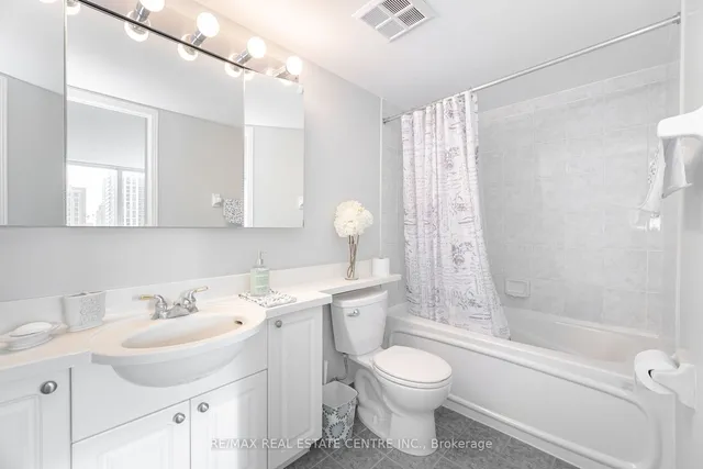 Additional image 22 of 17 Michael Power Pl Unit 606