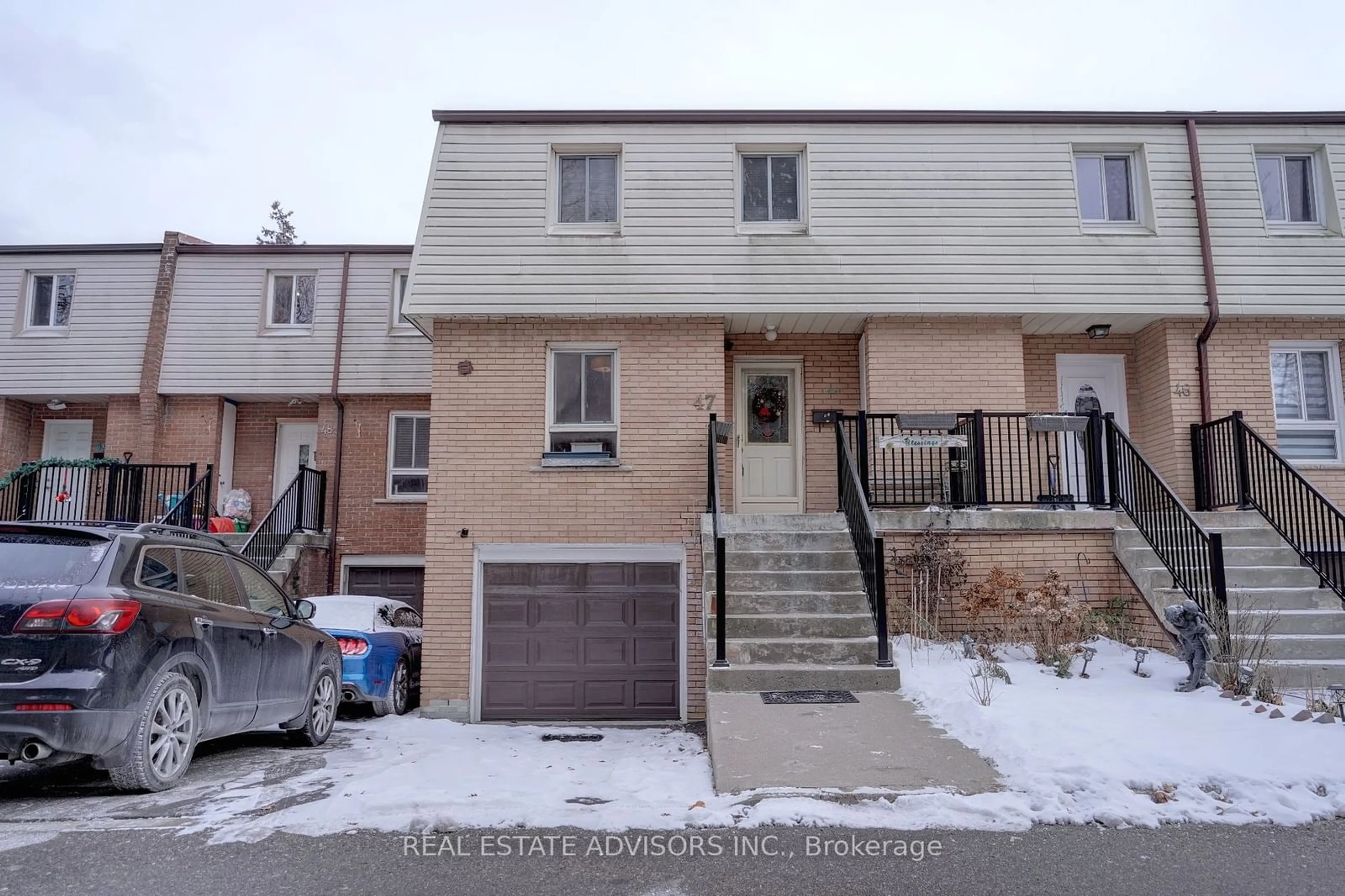 Unknown for 3175 Kirwin Ave #47, Mississauga Ontario L5A 3M4