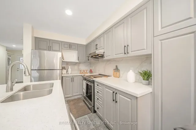 Additional property image - 72 Ridgefield Crt