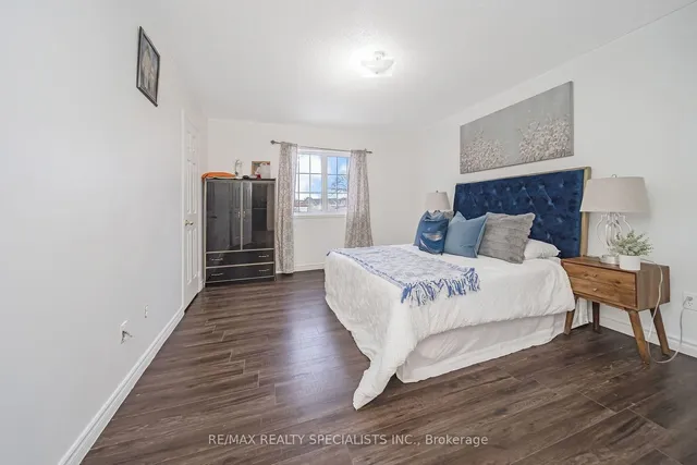 Additional property image - 72 Ridgefield Crt