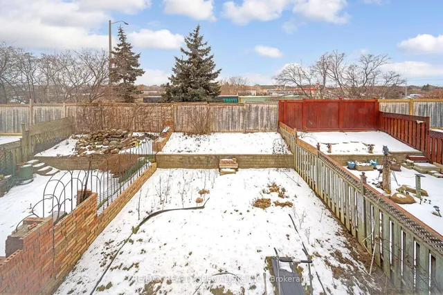 Additional property image - 72 Ridgefield Crt