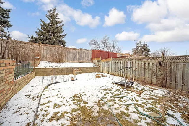 Additional property image - 72 Ridgefield Crt
