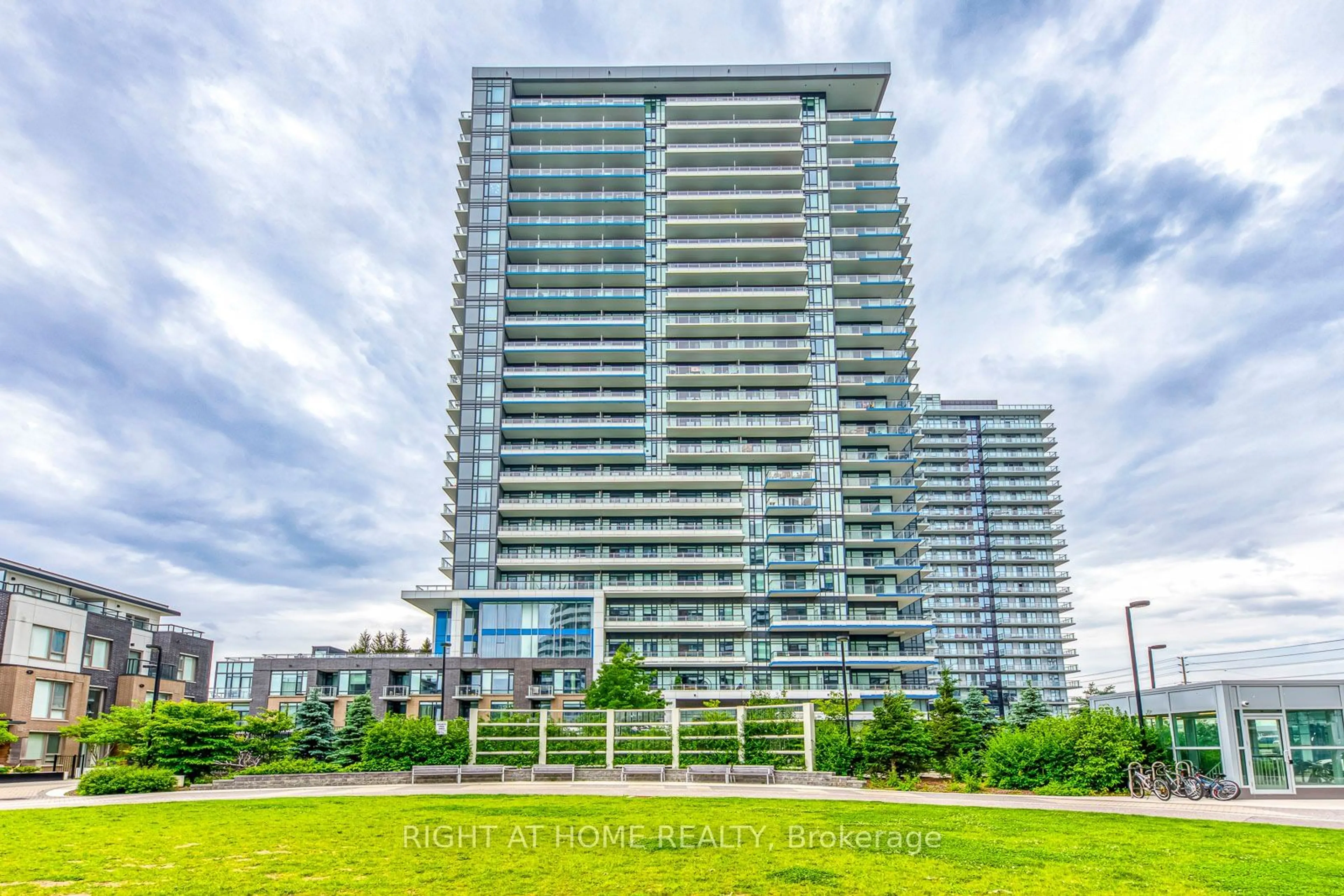 Unknown for 2560 Eglinton Ave #610, Mississauga Ontario L5M 0Y3