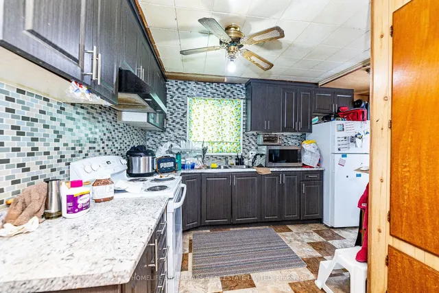 Additional property image - 3130 Merritt Ave
