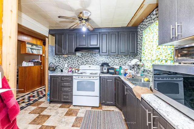 Additional property image - 3130 Merritt Ave