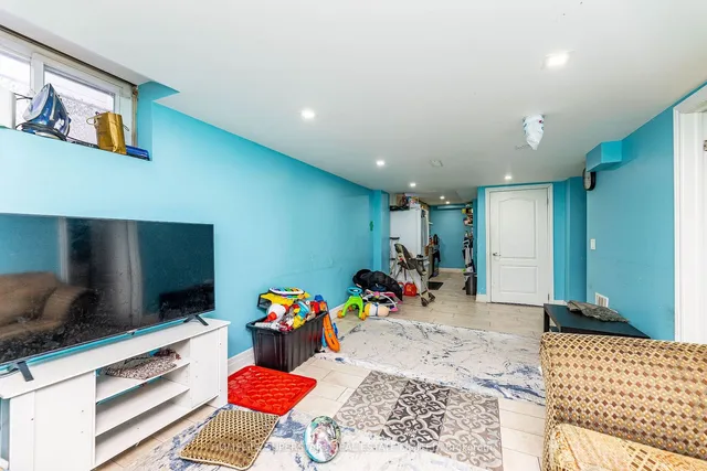 Additional property image - 3130 Merritt Ave