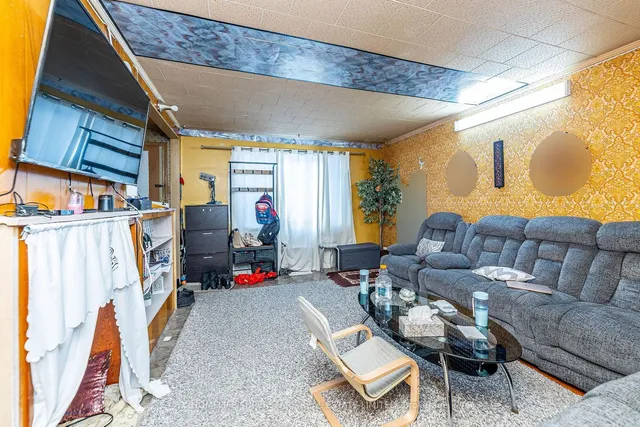 Additional property image - 3130 Merritt Ave