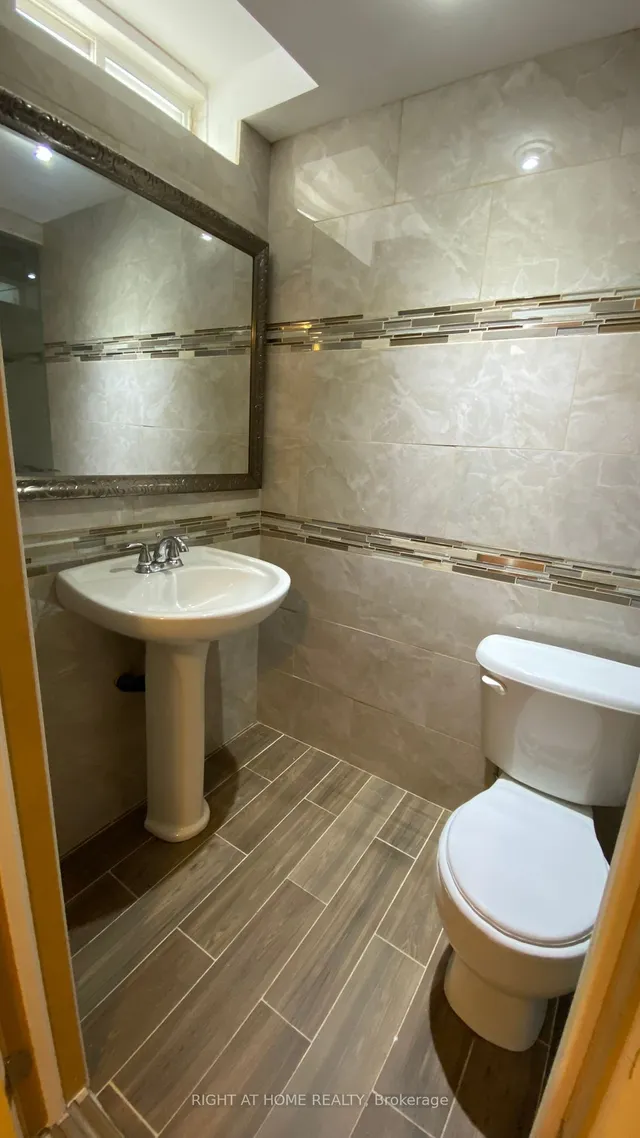 Additional image 8 of 1100 Bonin Cres
