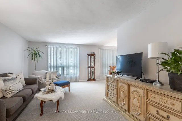 Additional property image - 984 Easterbrook Ave
