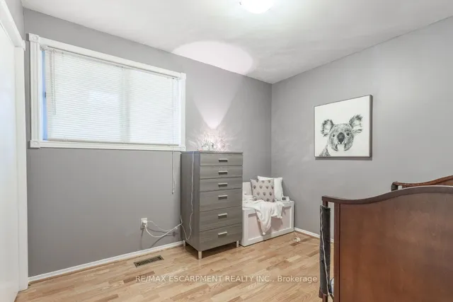 Additional property image - 984 Easterbrook Ave