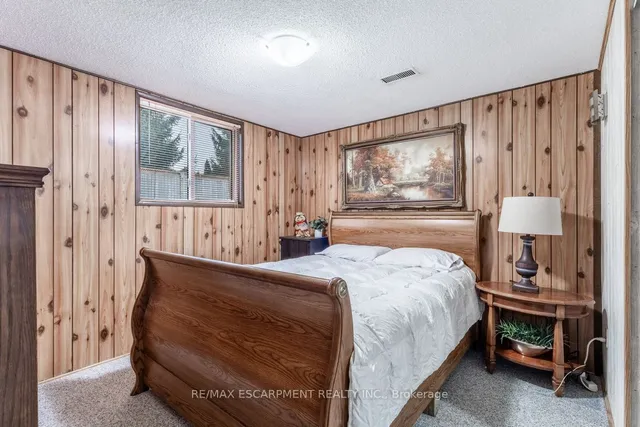Additional property image - 984 Easterbrook Ave