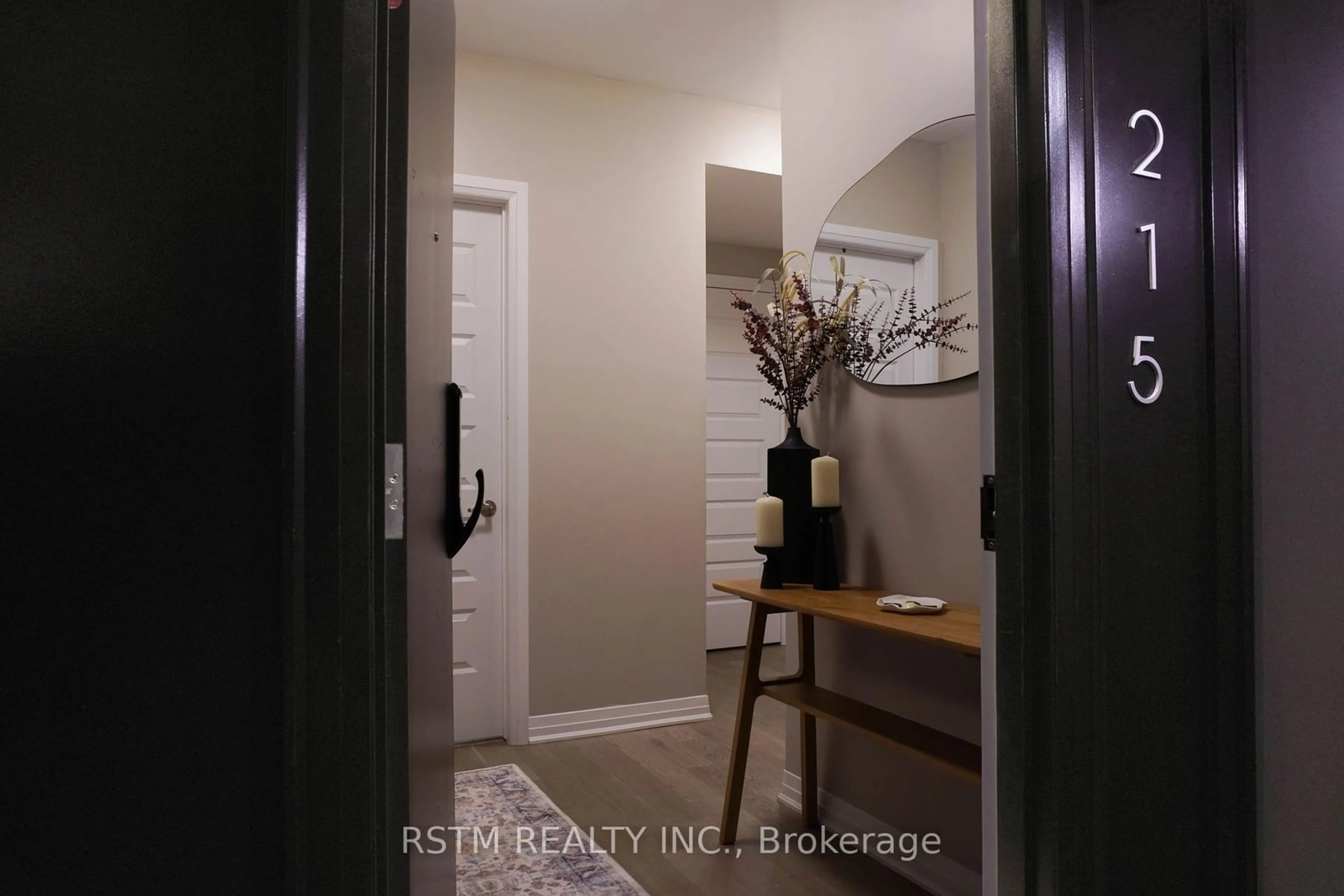 Indoor entryway for 95 Dundas St #215, Oakville Ontario L6M 5N4